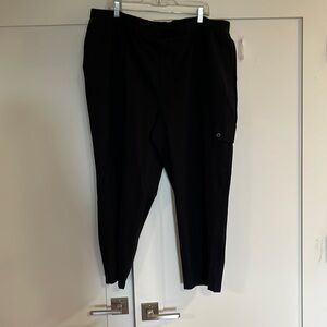 NWOT - Susan Graver Tall Pure Easy Linen Utility Crop Pant, Black, Size 2X